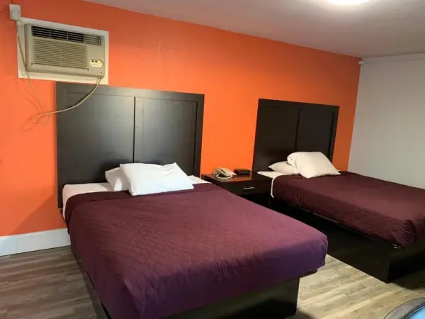 Whispering Pines Motel 8